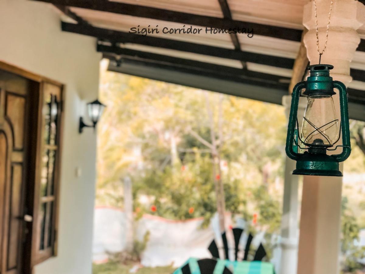 Sigiri Corridor Home Stay สิกิริยา ภายนอก รูปภาพ