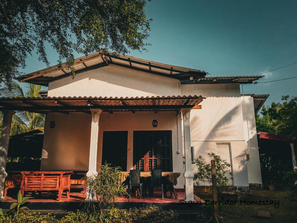 Sigiri Corridor Home Stay สิกิริยา ภายนอก รูปภาพ