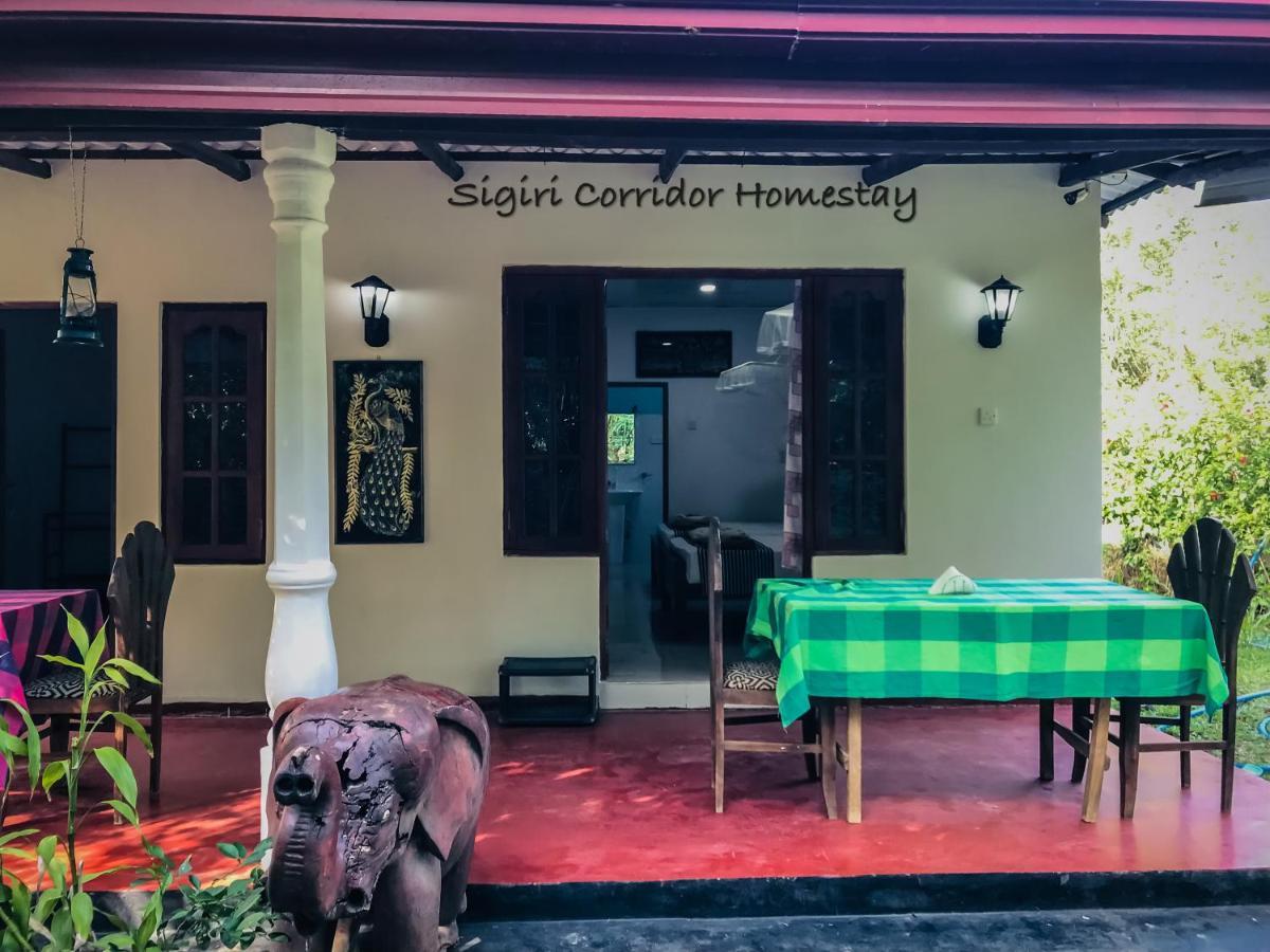 Sigiri Corridor Home Stay สิกิริยา ภายนอก รูปภาพ