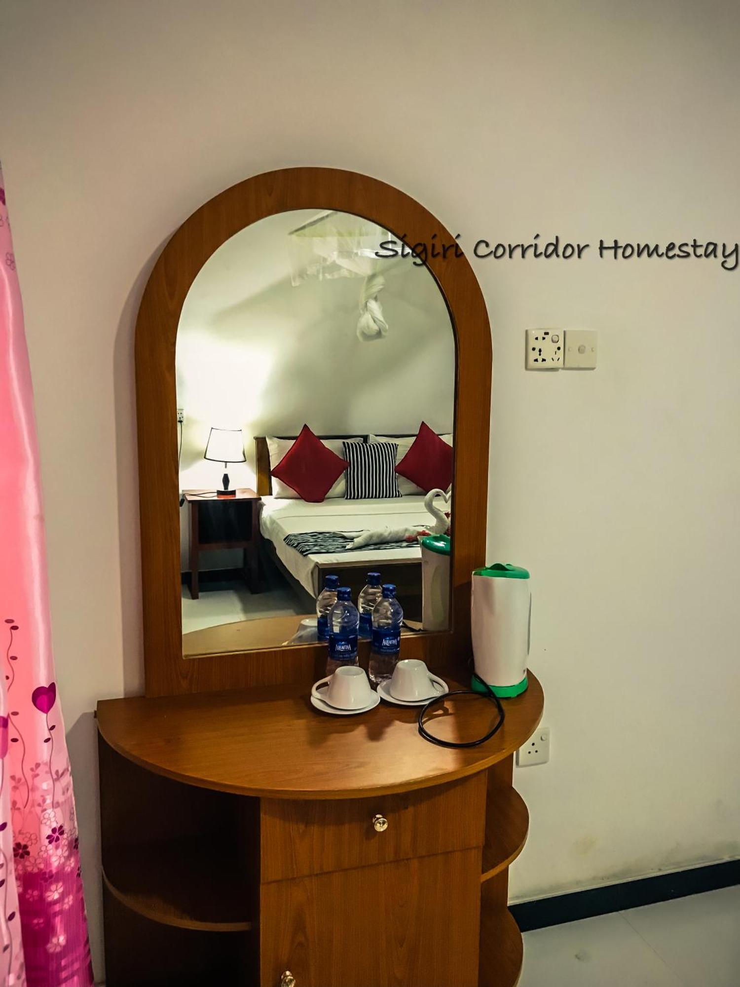 Sigiri Corridor Home Stay สิกิริยา ห้อง รูปภาพ